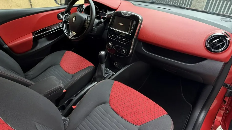 RENAULT Clio -