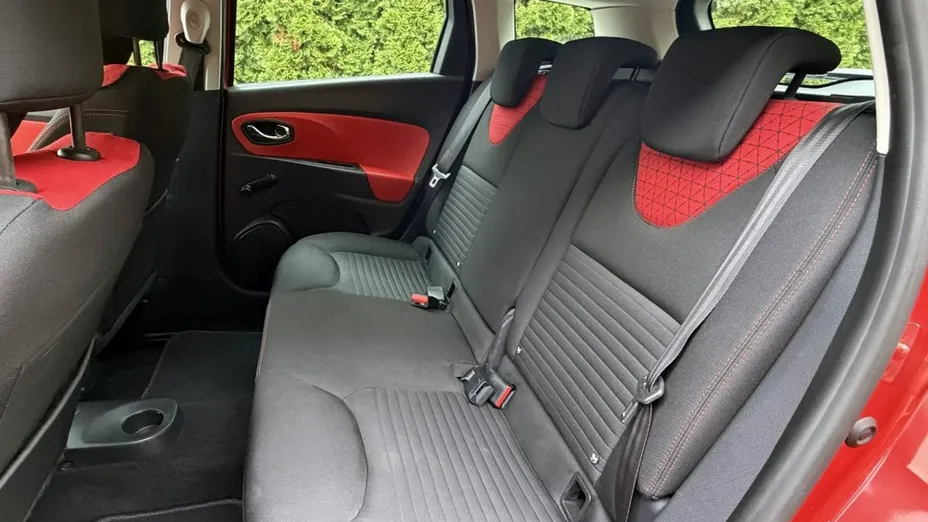 RENAULT Clio -