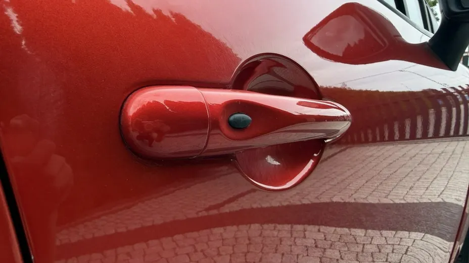 RENAULT Clio -