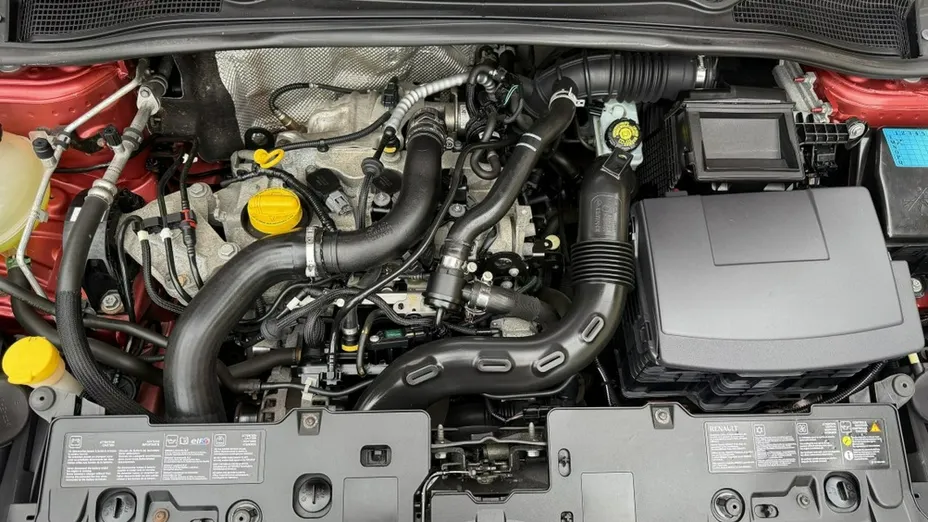 RENAULT Clio -