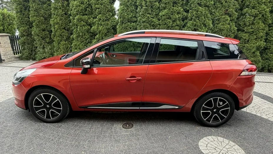 RENAULT Clio -