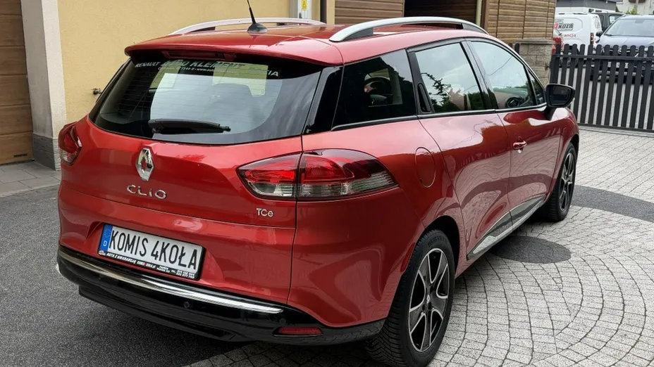 RENAULT Clio -