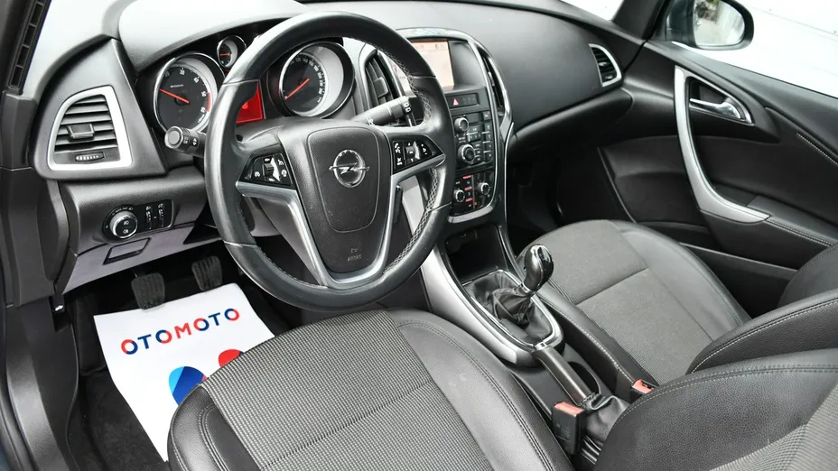 OPEL Astra -
