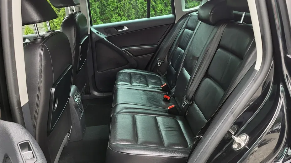 VOLKSWAGEN Tiguan -
