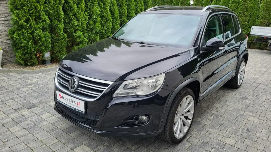 VOLKSWAGEN Tiguan -
