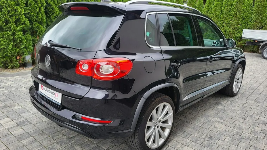 VOLKSWAGEN Tiguan -