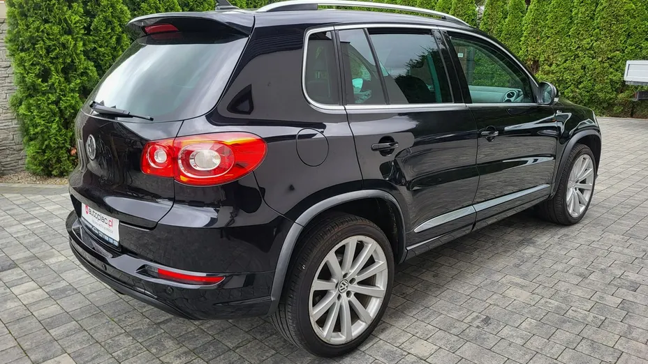 VOLKSWAGEN Tiguan -
