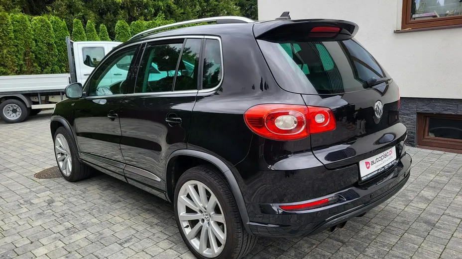 VOLKSWAGEN Tiguan -