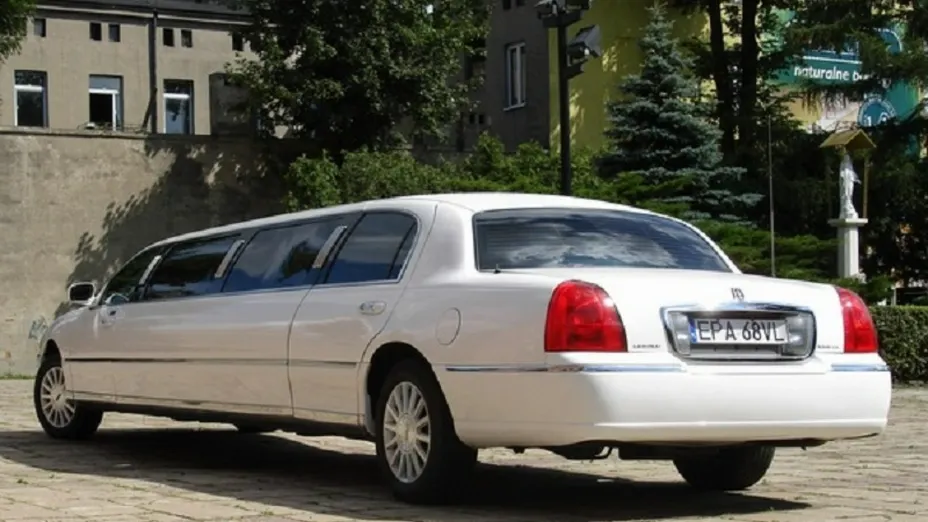 LINCOLN Town Car -