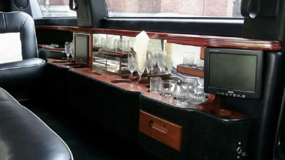LINCOLN Town Car -
