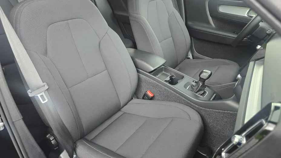 VOLVO XC40 -