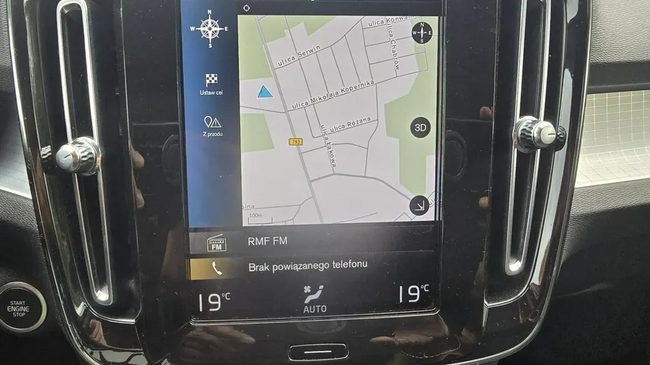 VOLVO XC40 -