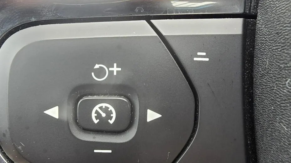 VOLVO XC40 -