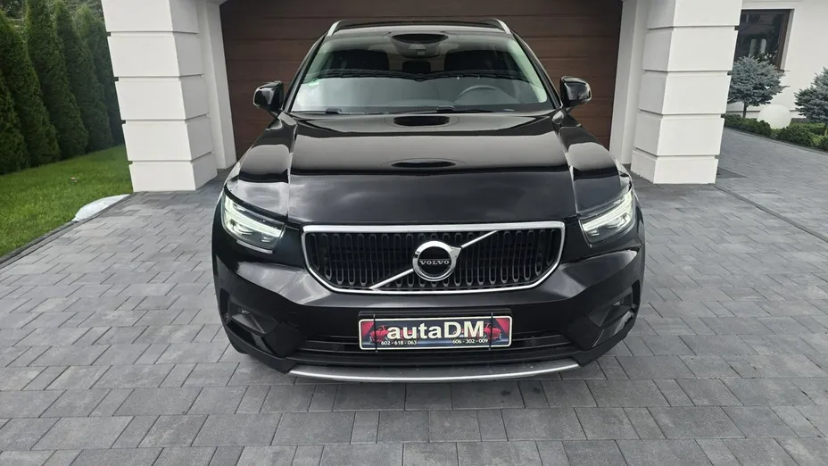 VOLVO XC40 -