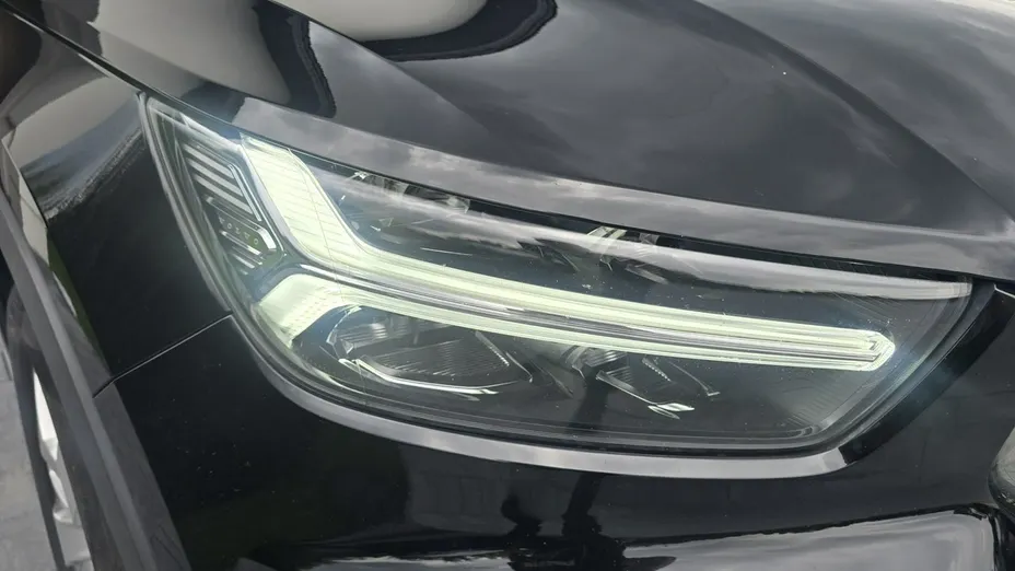 VOLVO XC40 -