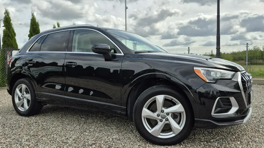 AUDI Q3 -