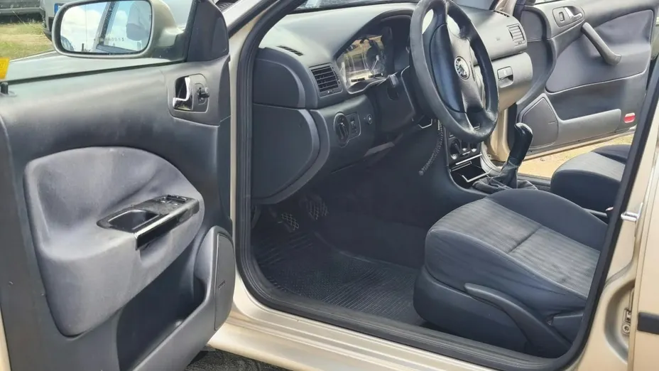 SKODA Octavia -