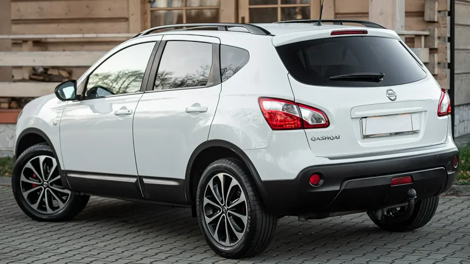 NISSAN Qashqai -