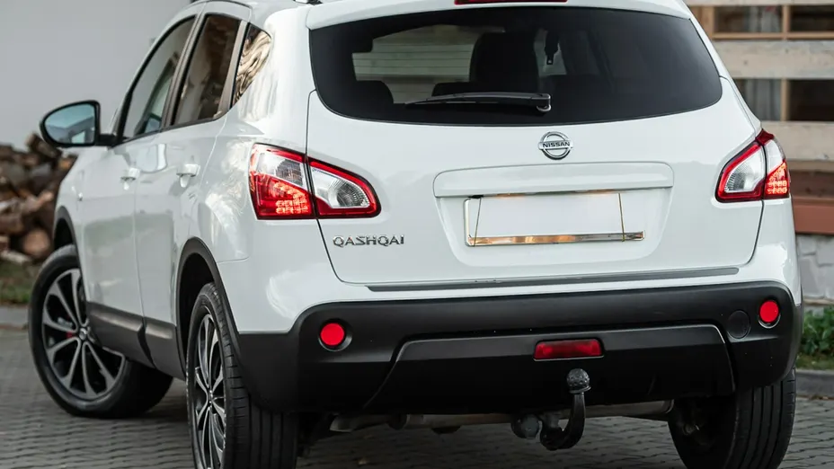 NISSAN Qashqai -