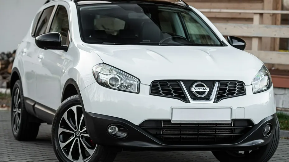 NISSAN Qashqai -