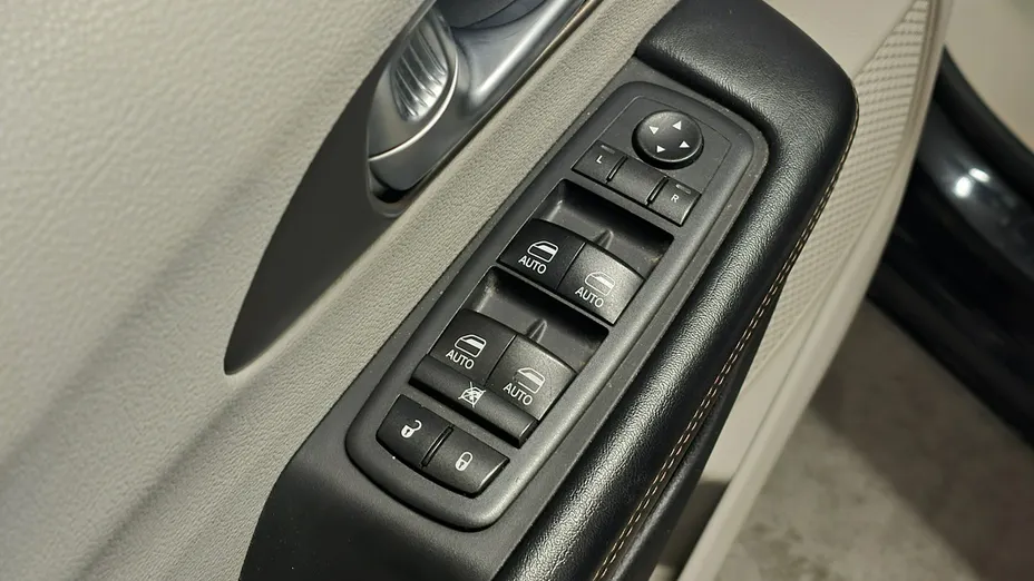 CHRYSLER Pacifica -