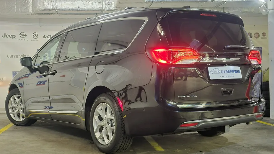 CHRYSLER Pacifica -