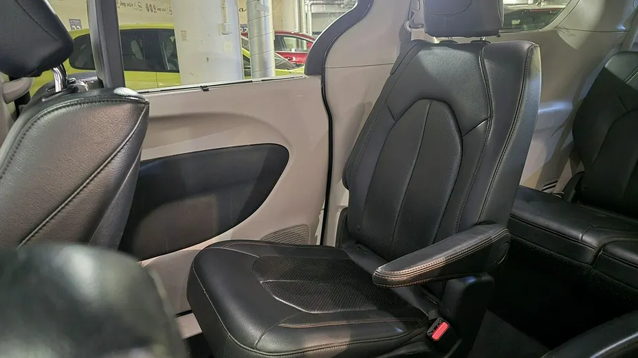 CHRYSLER Pacifica -