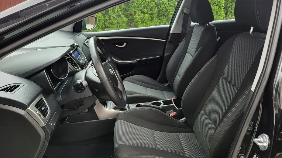 HYUNDAI i30 -