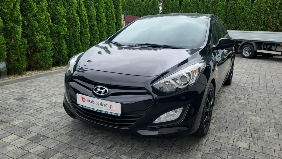 HYUNDAI i30 -