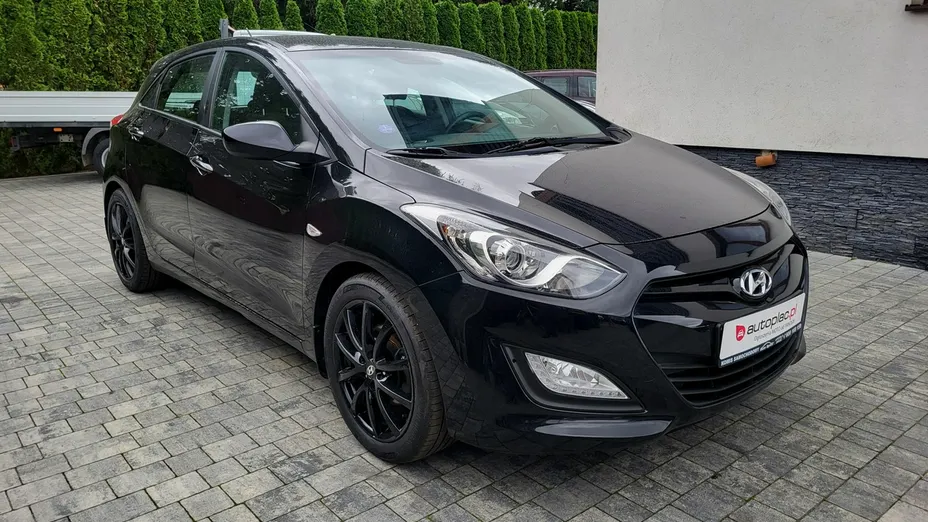 HYUNDAI i30 -