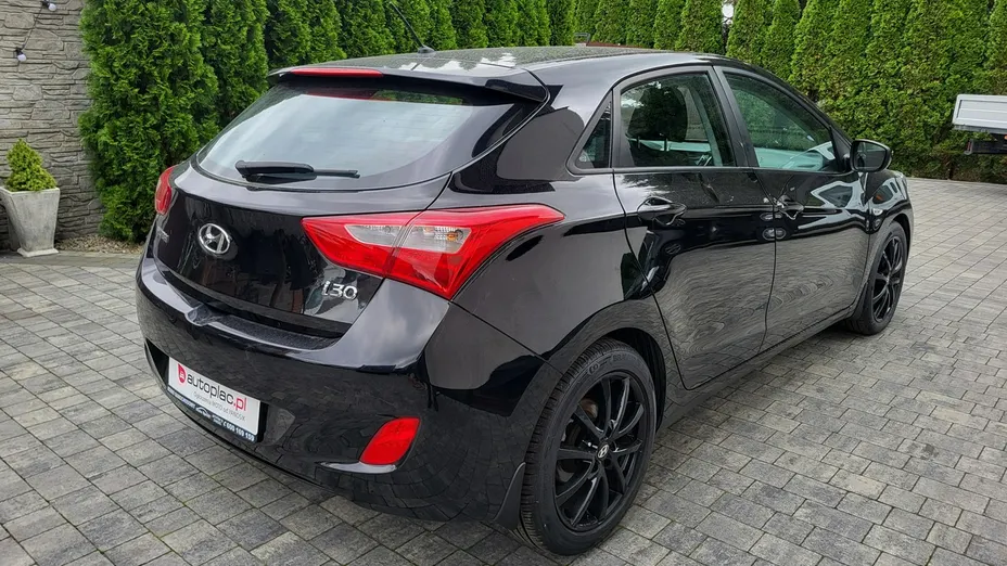 HYUNDAI i30 -