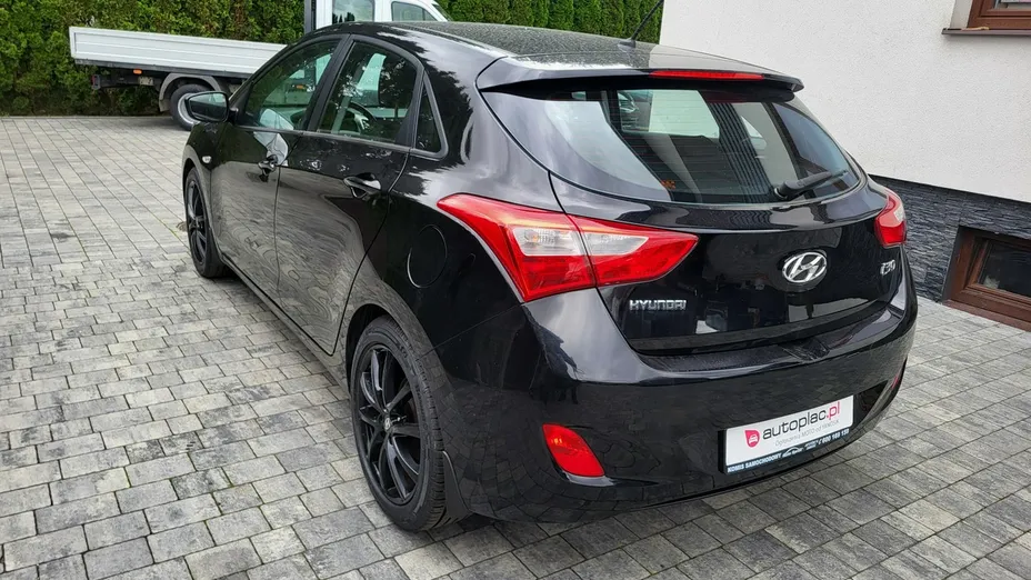 HYUNDAI i30 -
