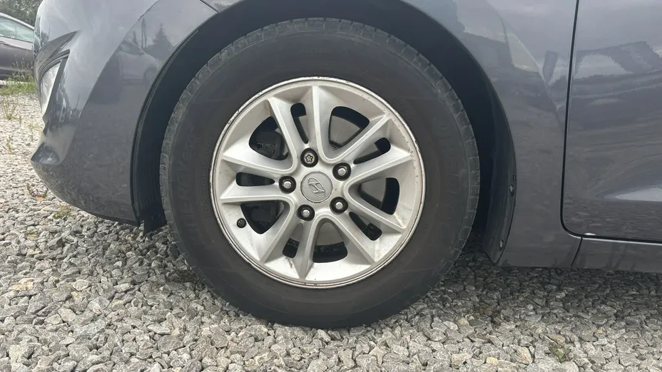 HYUNDAI i30 -