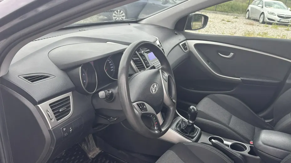 HYUNDAI i30 -