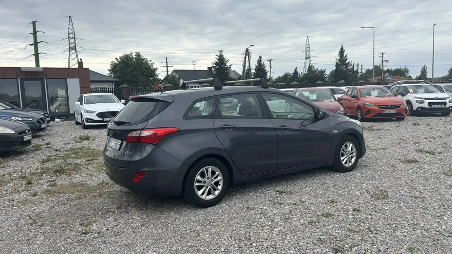 HYUNDAI i30 -