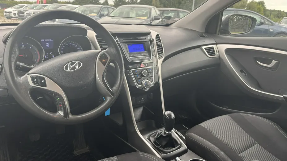 HYUNDAI i30 -