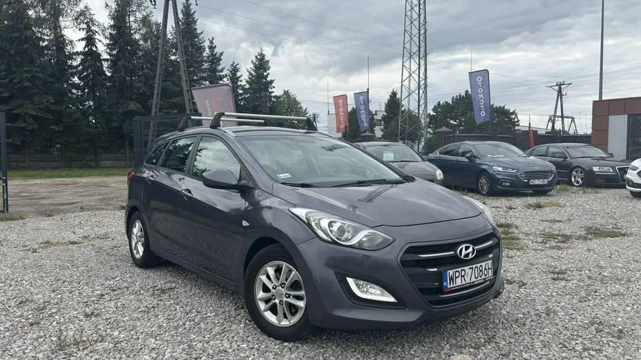 HYUNDAI i30 -