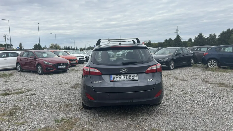 HYUNDAI i30 -