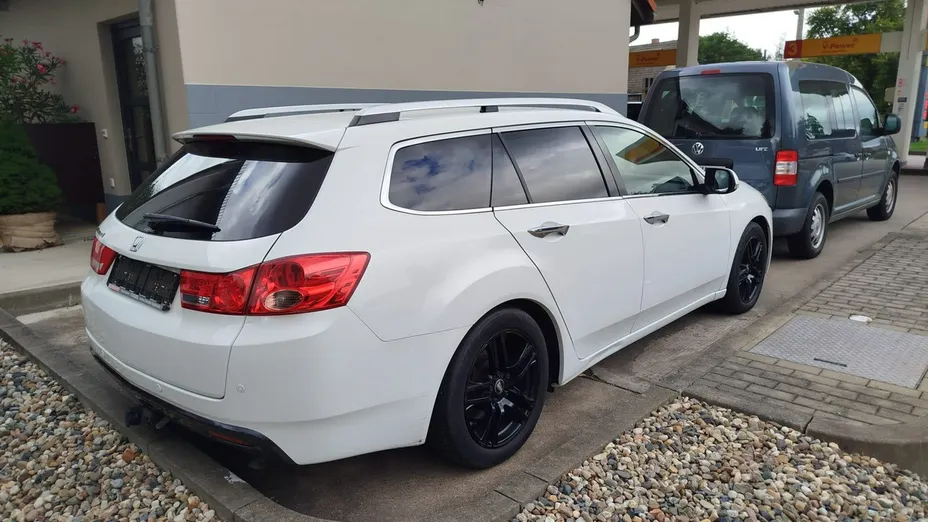 HONDA Accord -
