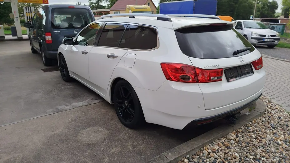 HONDA Accord -