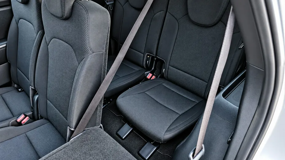 KIA Carens -