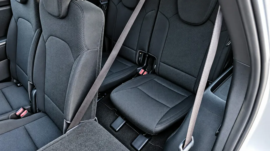 KIA Carens -