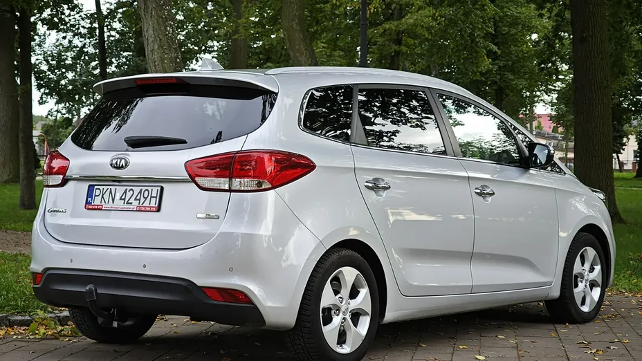 KIA Carens -
