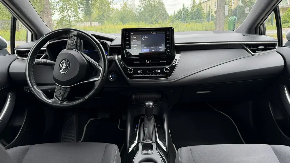 TOYOTA Corolla -
