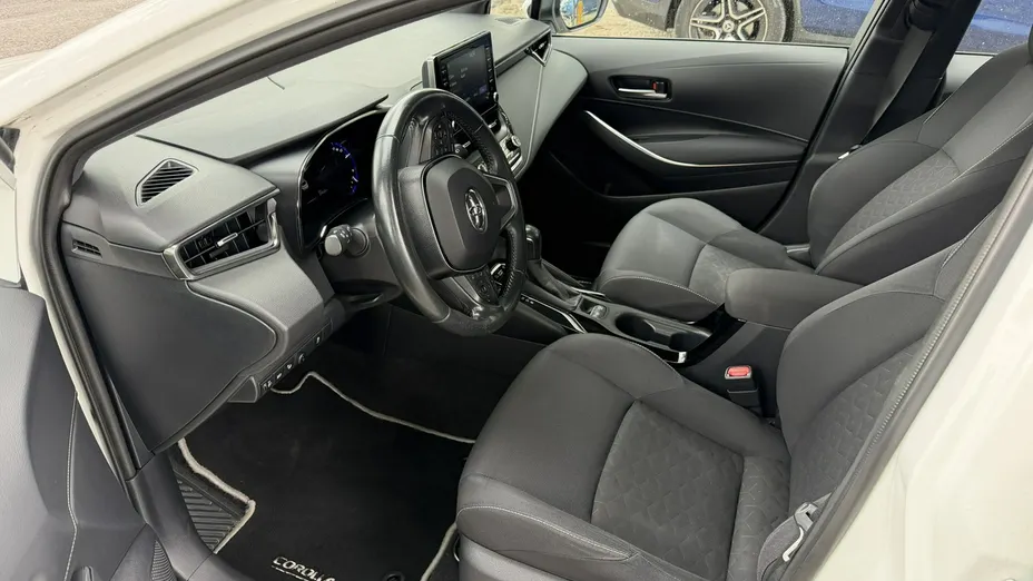 TOYOTA Corolla -