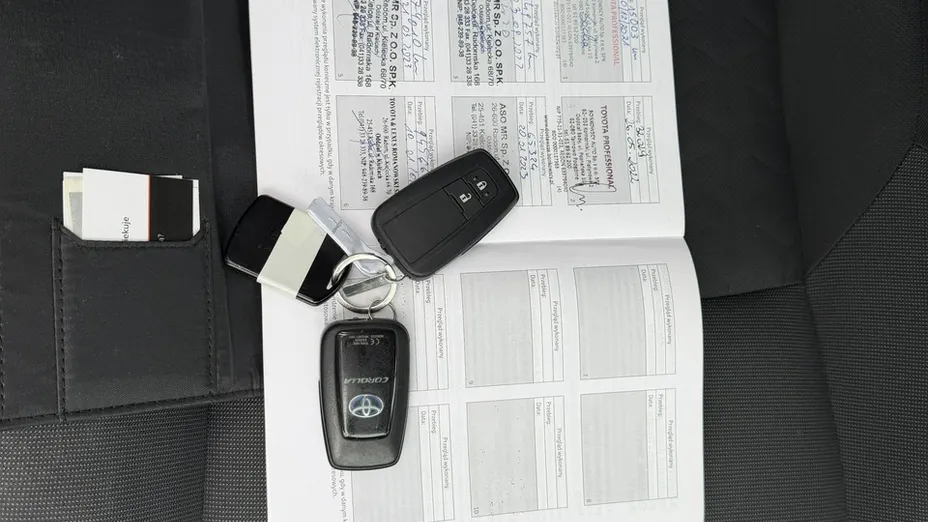 TOYOTA Corolla -
