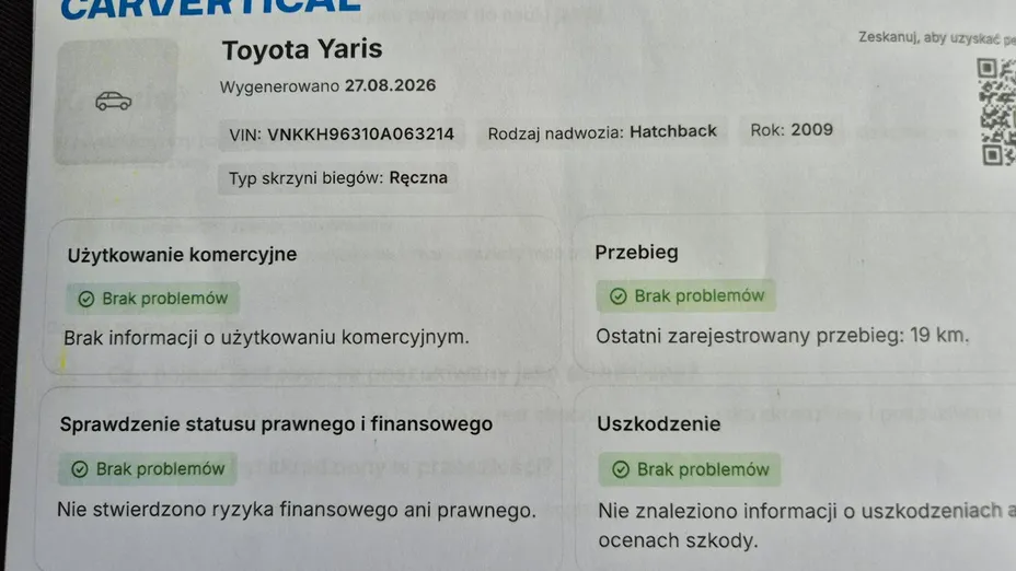 TOYOTA Yaris -