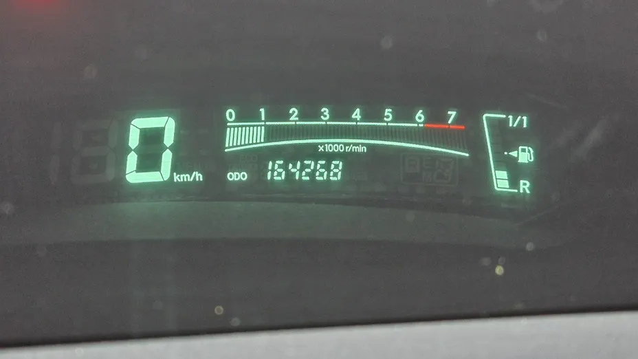 TOYOTA Yaris -