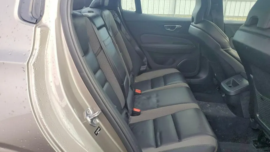 VOLVO S60 -