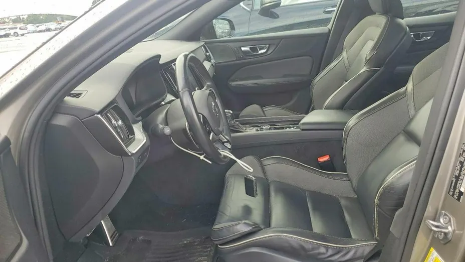 VOLVO S60 -